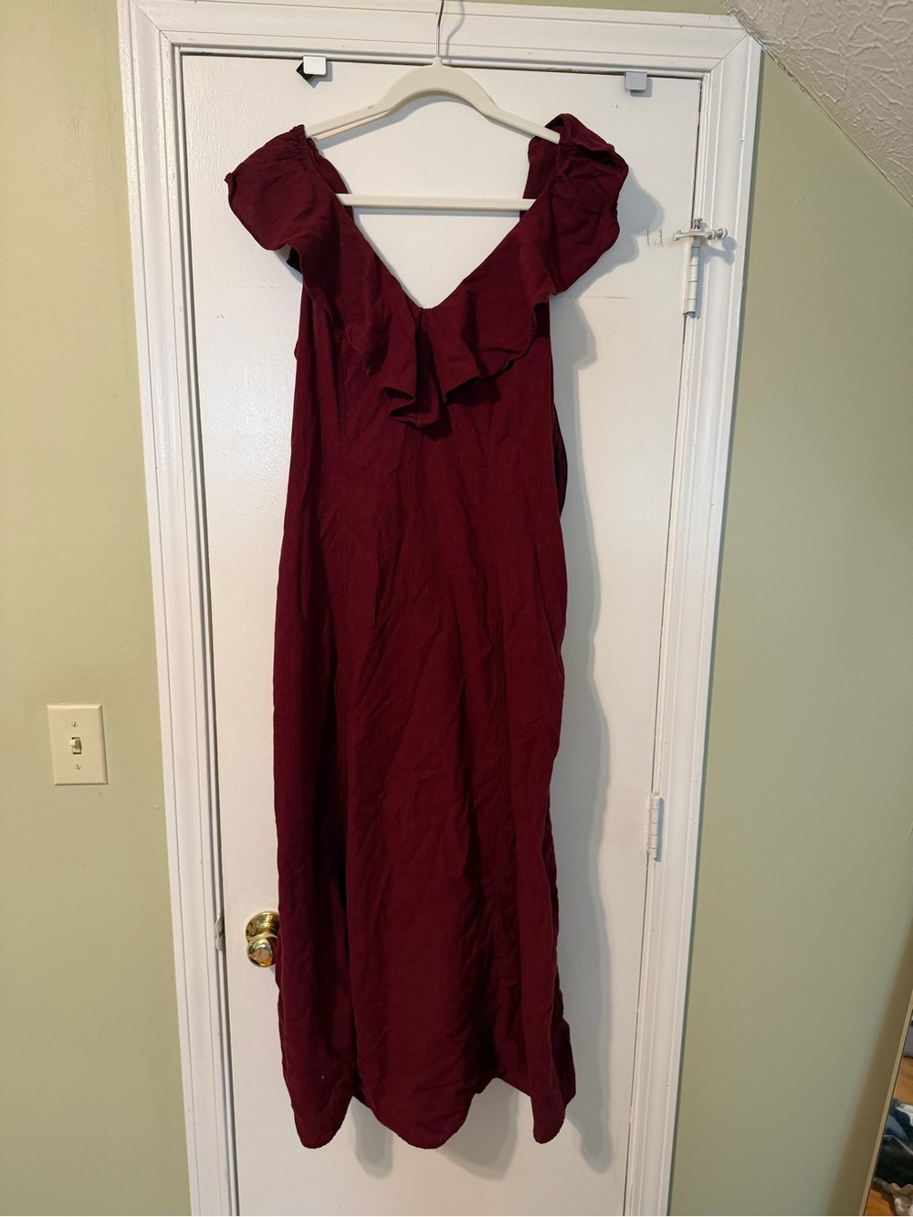 Women's Burgundy Ruffle V-Neck Dress